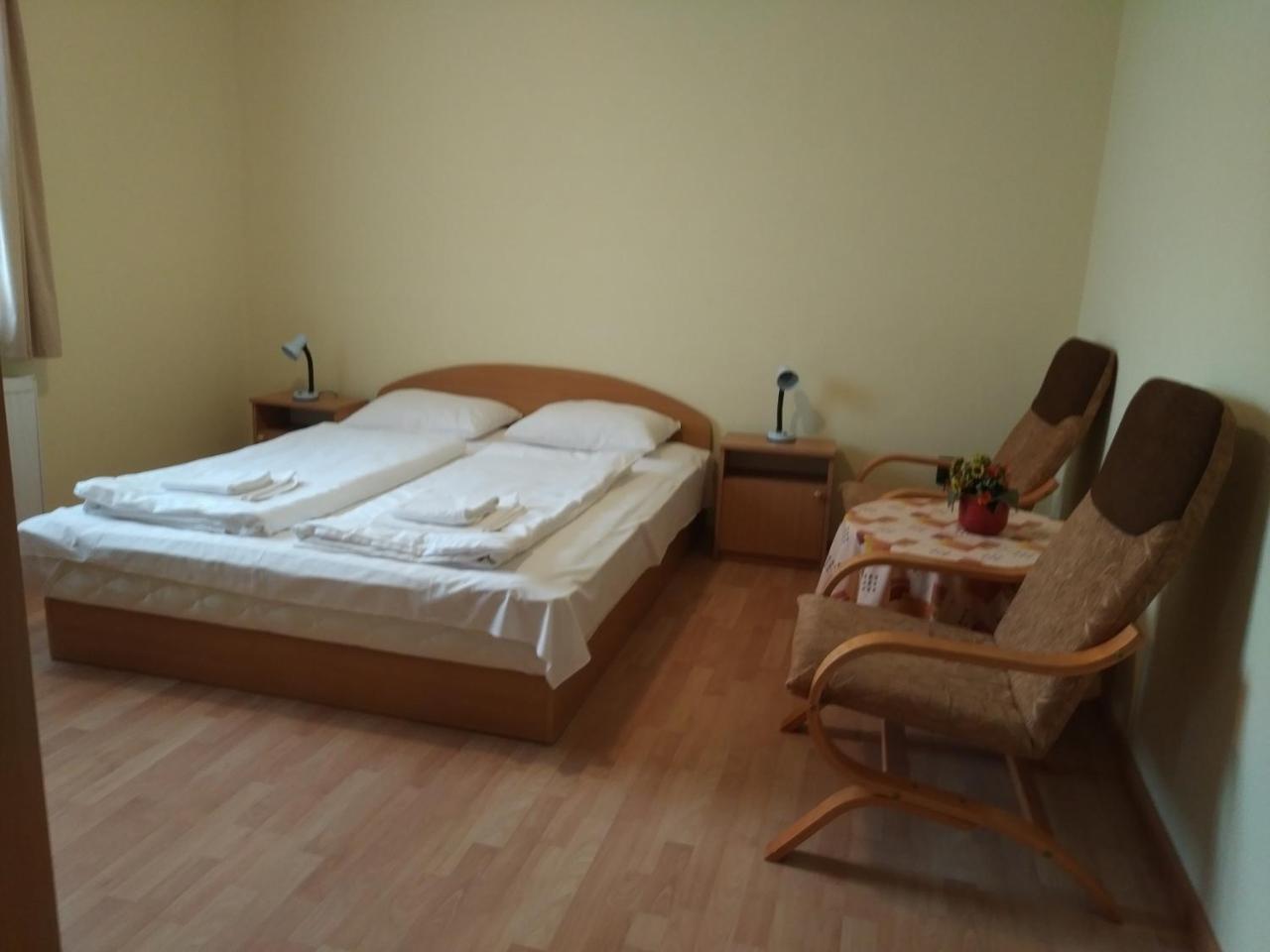Villa Nova Hévíz Екстериор снимка