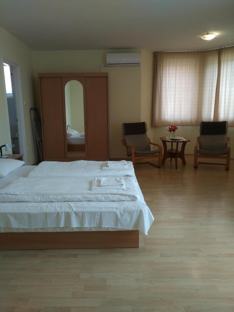 Villa Nova Hévíz Екстериор снимка